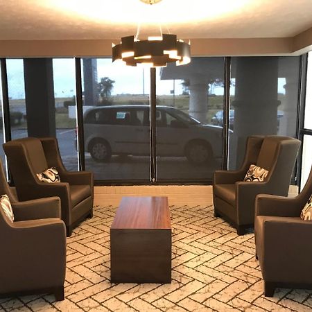 Ramada By Wyndham Texarkana Exterior photo
