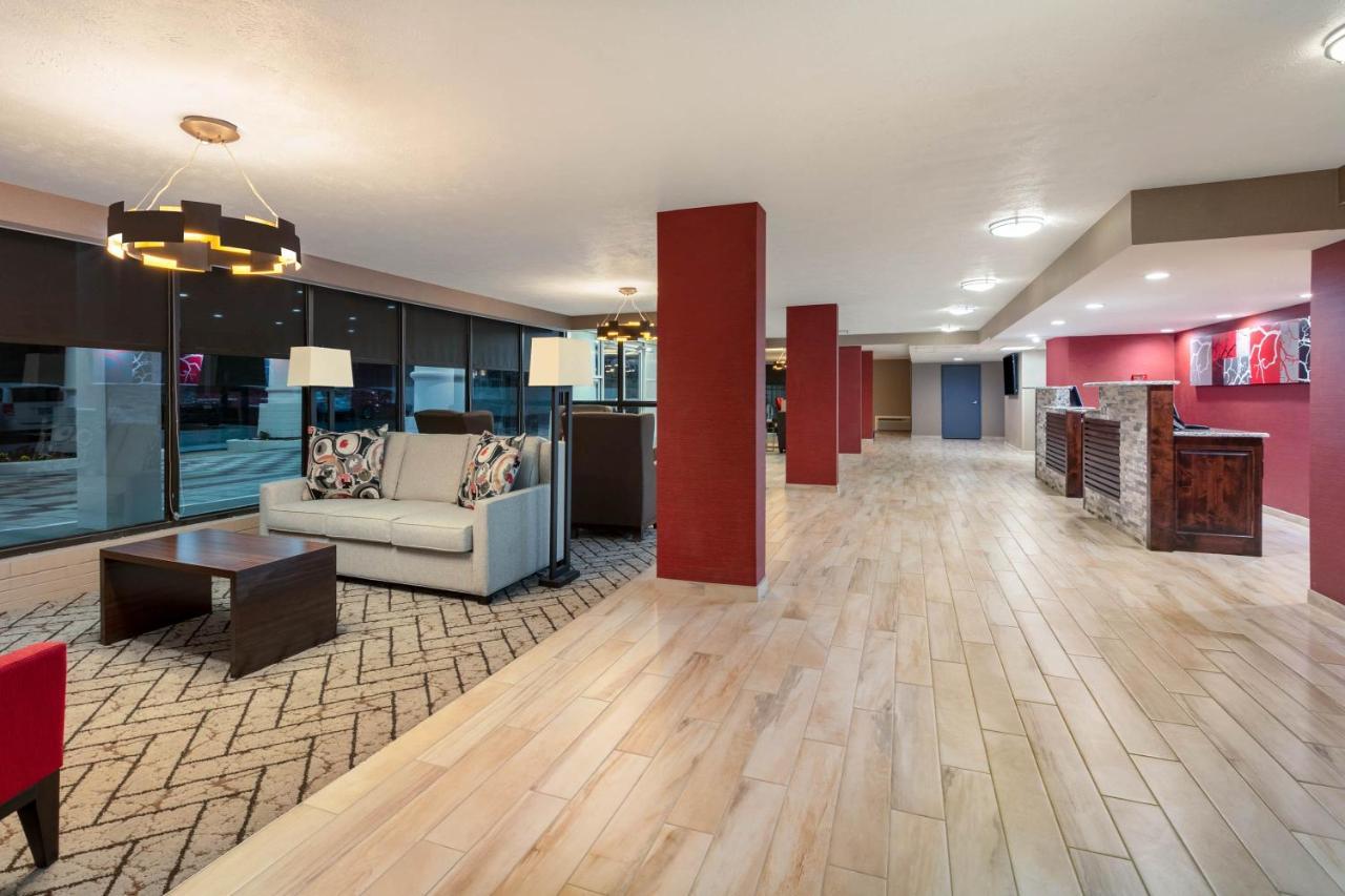 Ramada By Wyndham Texarkana Exterior photo