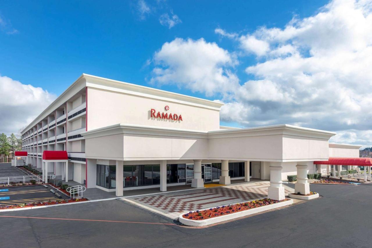 Ramada By Wyndham Texarkana Exterior photo